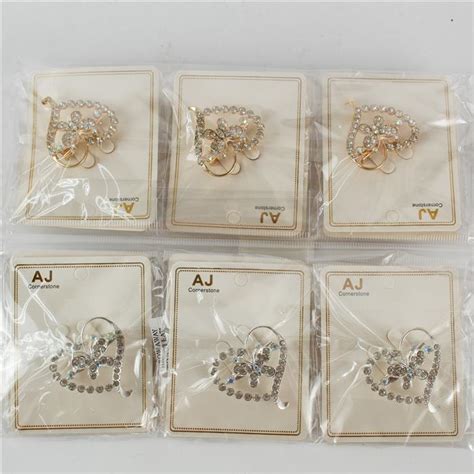 wholesale dozen pack fashion jewelry.